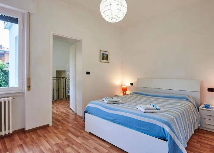 Giulia By Interhome 데르비오